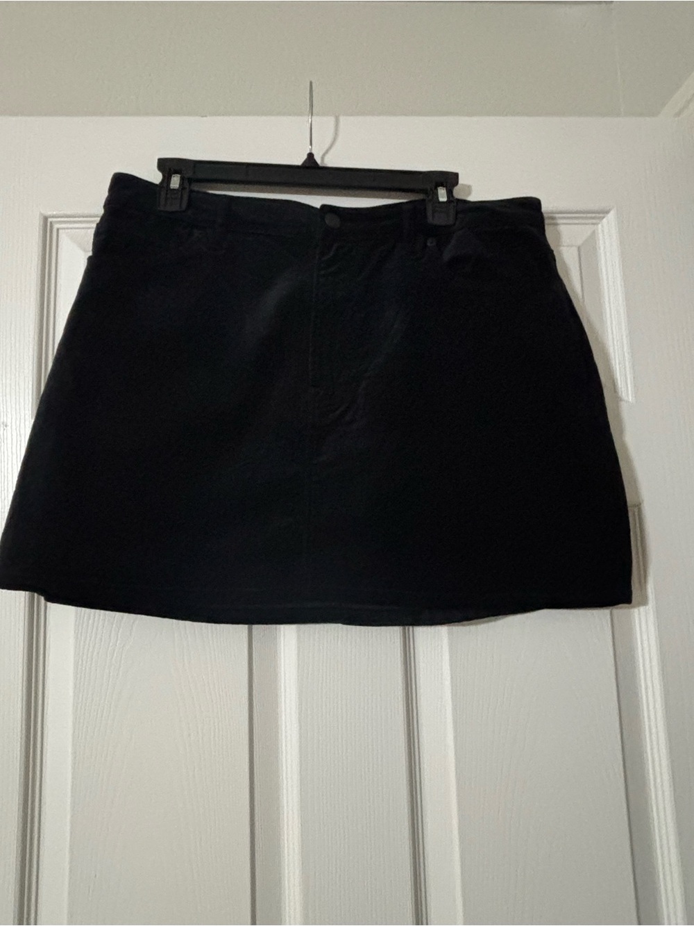 Good American Black Velvet Mini Skirt